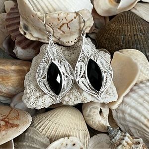 Sterling silver filigree dangle earrings with black onyx gemstone